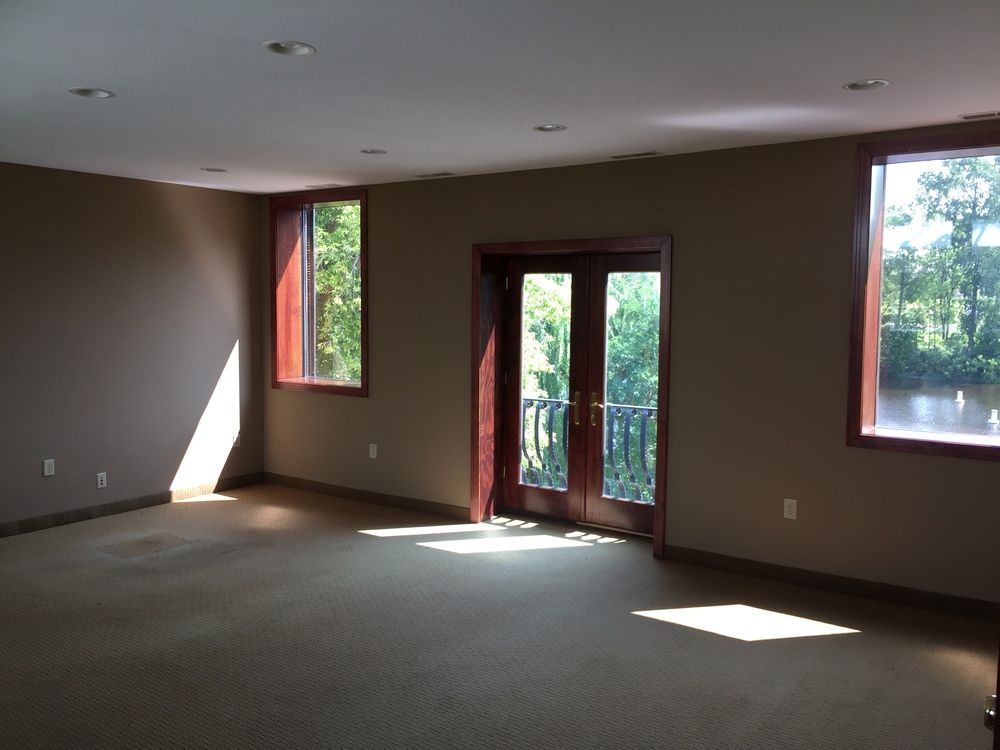 2040 N Ferry St, Anoka, MN 55303